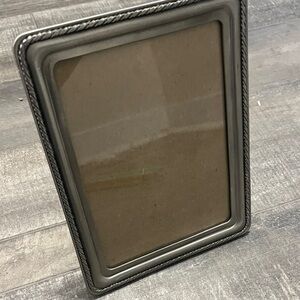Sleek Black Rope-Edged Picture Frame